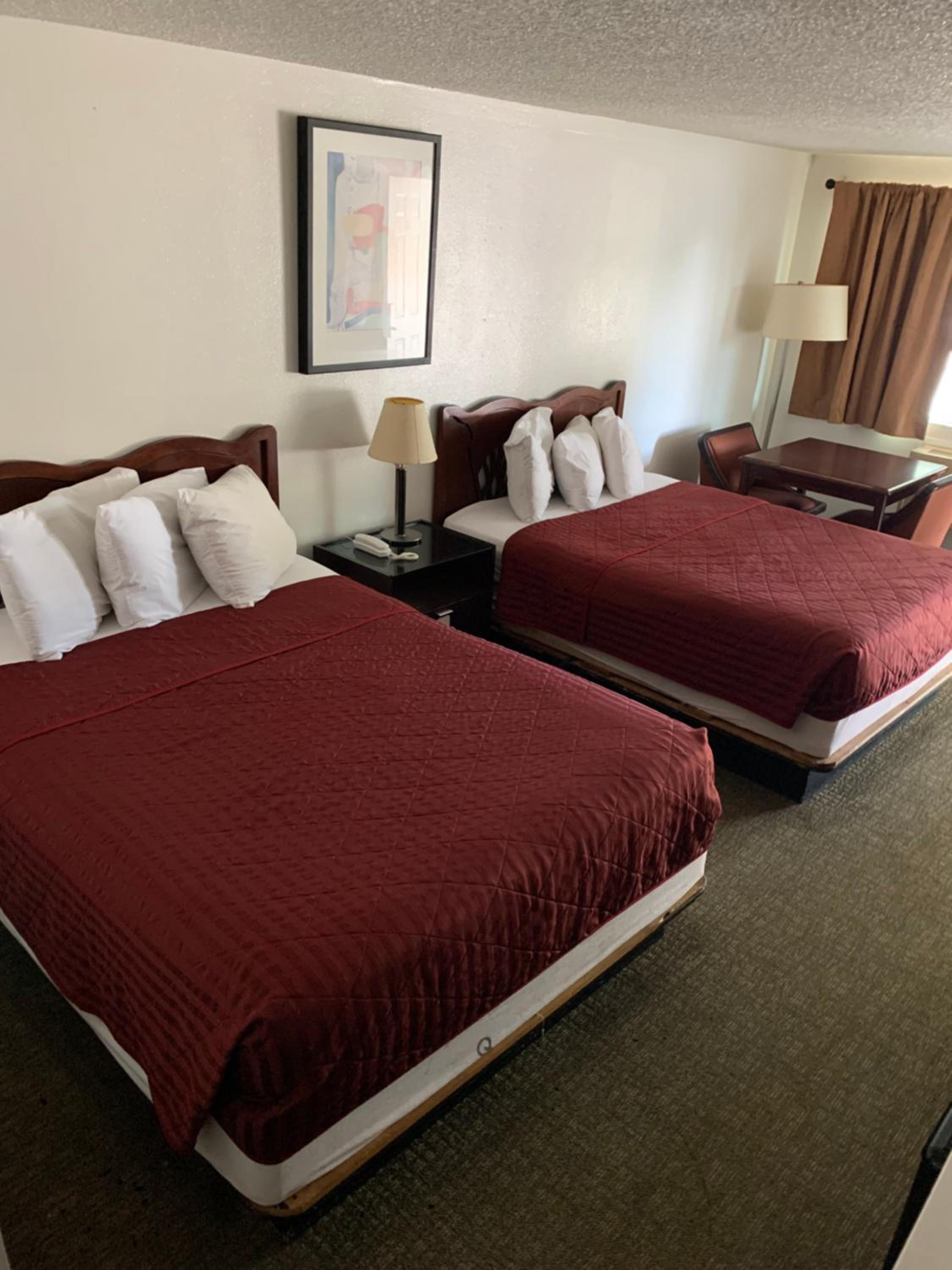 smokey point motor inn