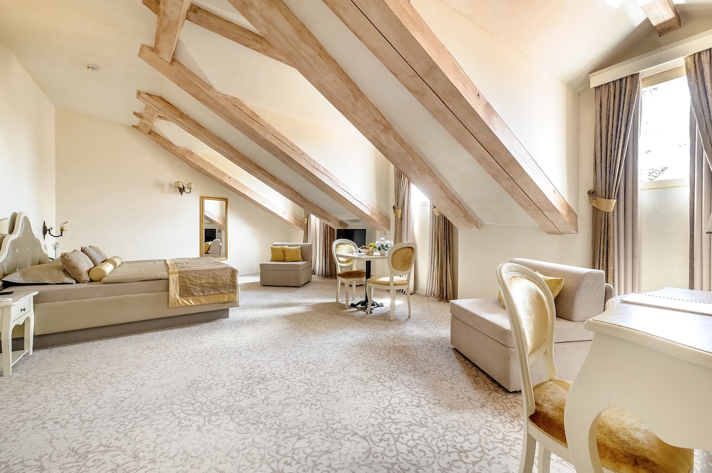 Heritage Hotel Life Palace,Pirovac>>Brodarica,4 star