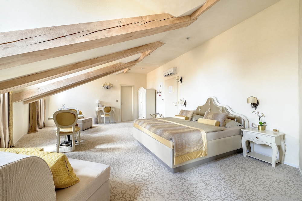 Heritage Hotel Life Palace,Pirovac>>Brodarica,4 star