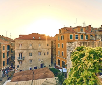 heritage hotel life palace