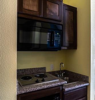 rivers inn and suites