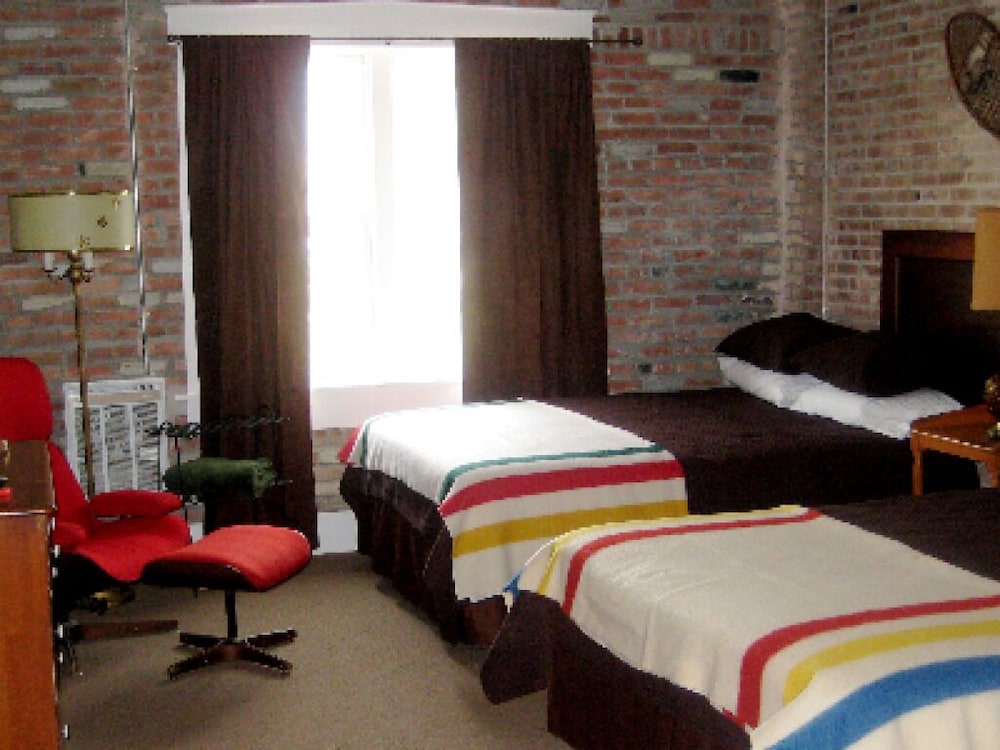 william watson hotel