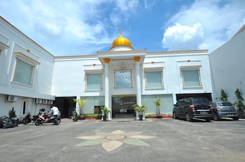 grand malaka ethical hotel