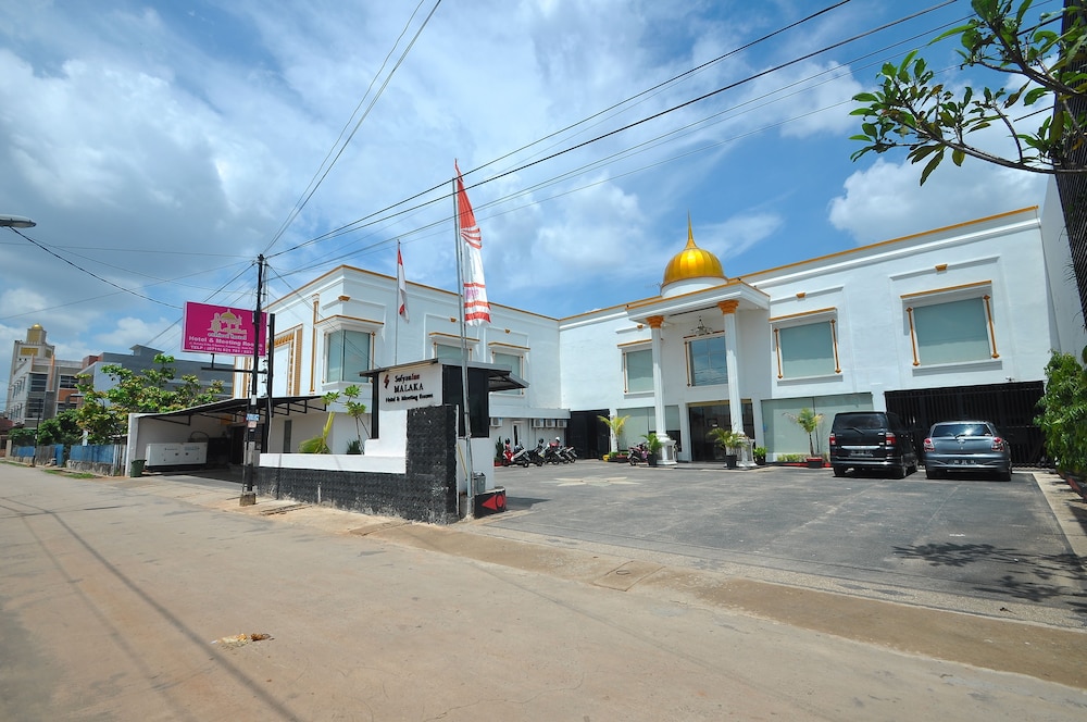 grand malaka ethical hotel