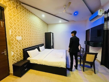 Hotel Royal Inn Lucknow,Plot No C-2/40, Vikas Khand Rd,2 star
