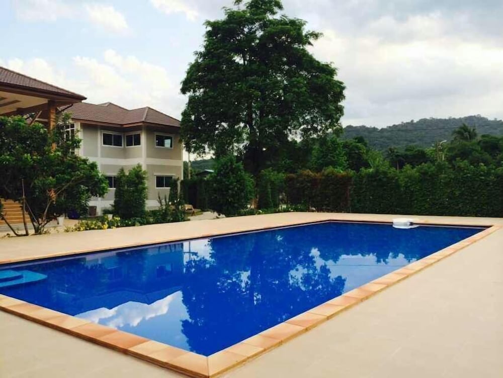 baan suan khun yaiy nakhon nayok