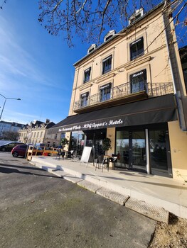 Hdg Appart's Hotel Gare De L'isle Adam,Near A Train Station,3 star