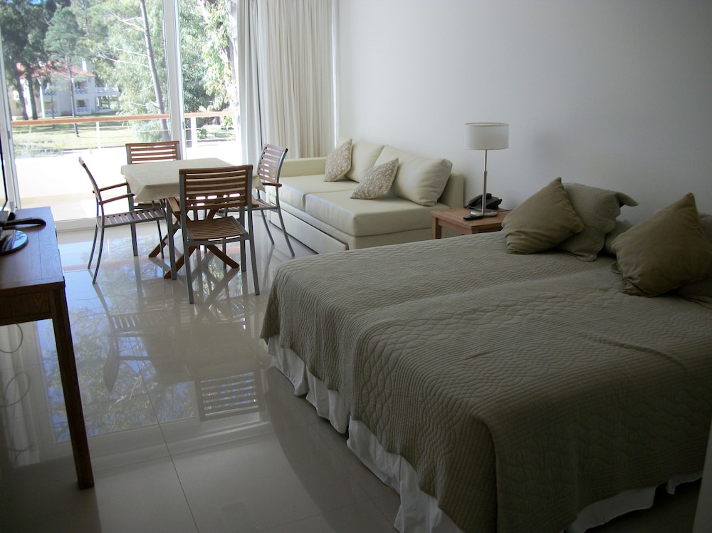 solanas punta del este and crystal beach