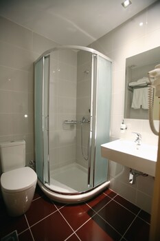 alexakis hotel and spa