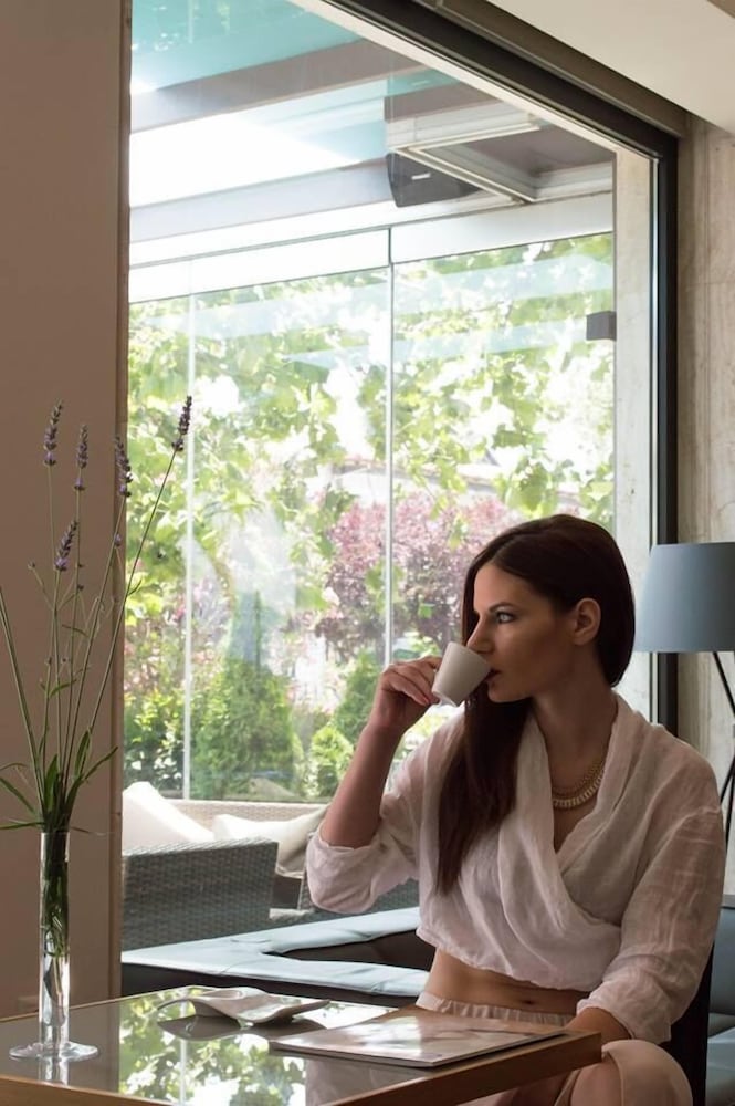 alexakis hotel and spa
