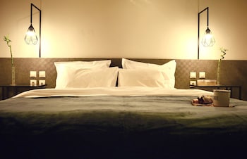 alexakis hotel and spa