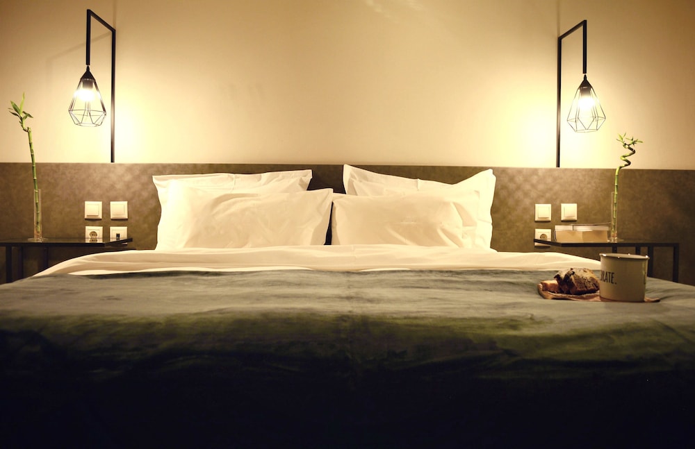 alexakis hotel and spa