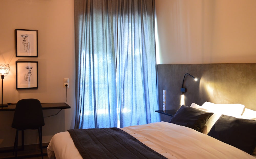 alexakis hotel and spa