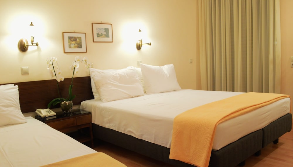 alexakis hotel and spa