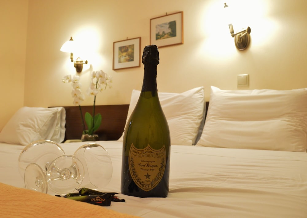 alexakis hotel and spa