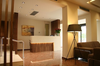 alexakis hotel and spa