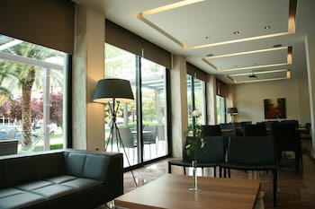 alexakis hotel and spa