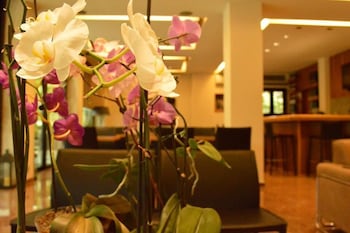 alexakis hotel and spa