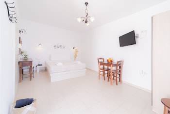 hotel anemomilos