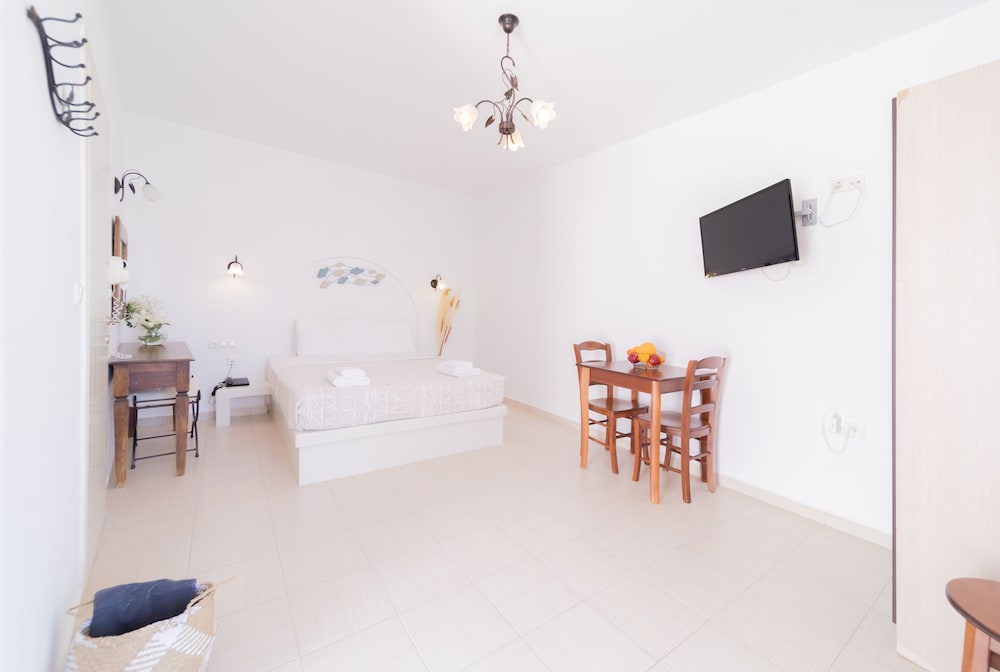 hotel anemomilos