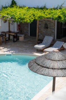 hotel anemomilos