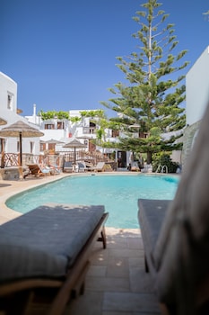 hotel anemomilos