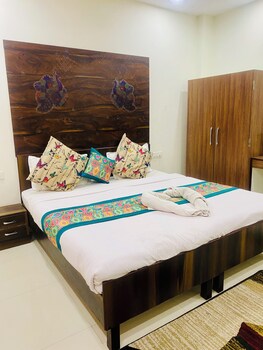 the raj place