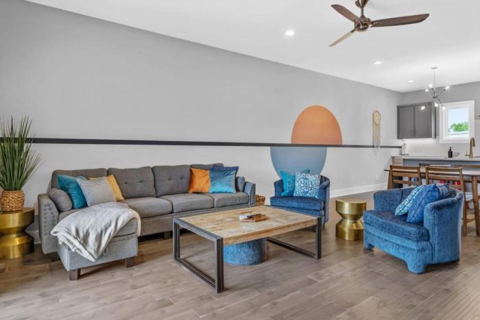rhythm and view broadway groups secure garage
