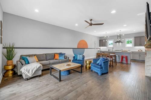 rhythm and view broadway groups secure garage