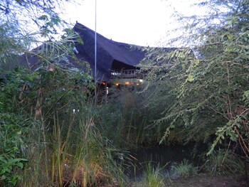 Kwalape Safari Lodge,Impalila Island>>Chobe,3 star