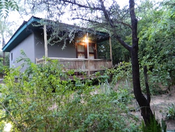 Kwalape Safari Lodge,Impalila Island>>Chobe,3 star