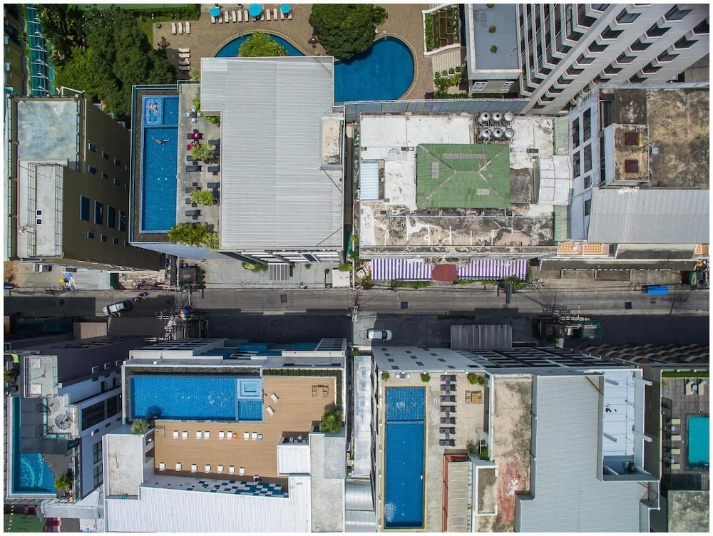 sea me spring tree hotel adults only