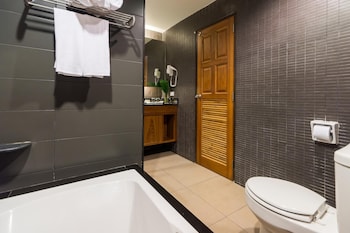 sea me spring tree hotel adults only