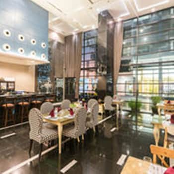 sea me spring tree hotel adults only