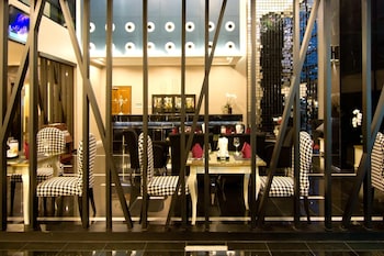 sea me spring tree hotel adults only