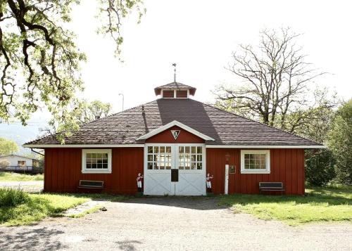the inn at baechtel creek