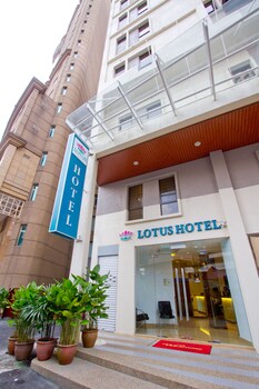 lotus hotel masjid india