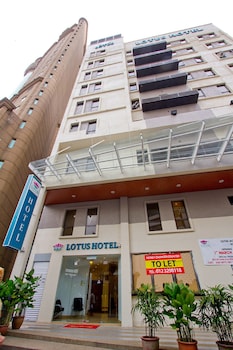 lotus hotel masjid india