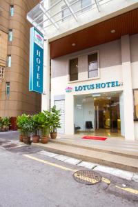 lotus hotel masjid india