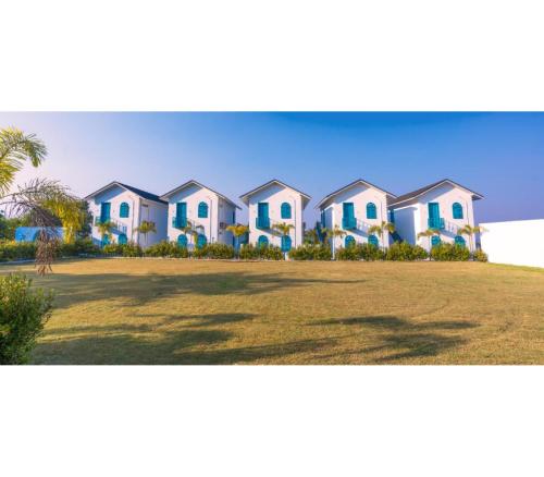 larissa resort