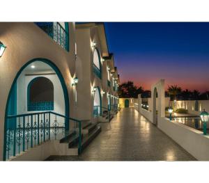 Larissa Resort,,2 star