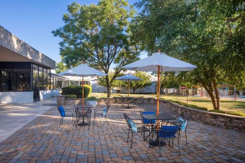 cherry hill hotel