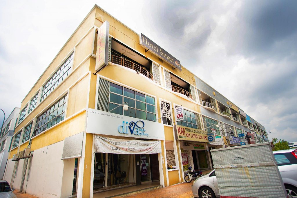 smart hotel shah alam seksyen 15