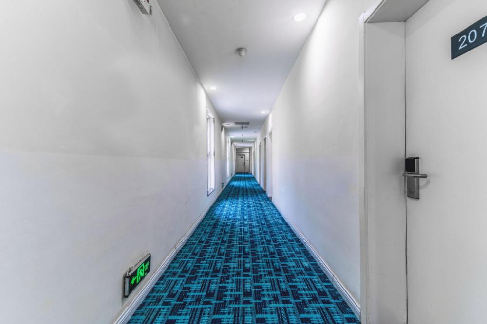 7 days inn xian xishaomen laodong road metro station