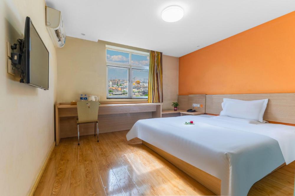 7 days inn xian xishaomen laodong road metro station