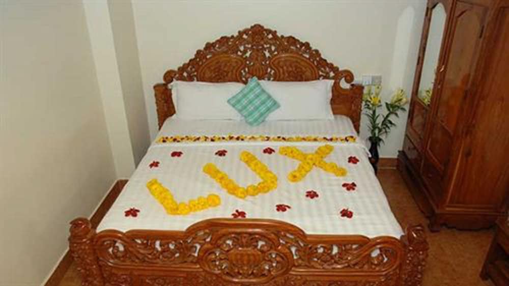 lux guesthouse