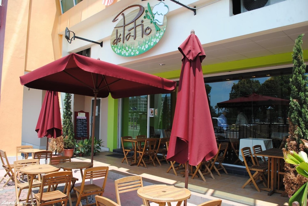 zaras boutique hotel harbour city