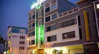 alami garden hotel adults only