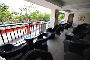 906 riverside hotel