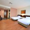 906 riverside hotel